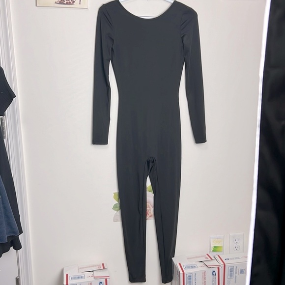 Full body jumpsuit - Picture 4 of 11
